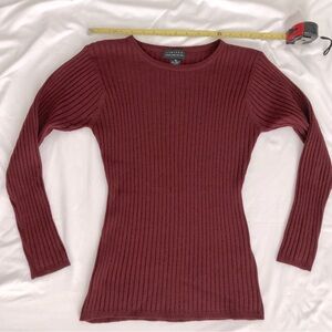 90’s EUC The Limited burgundy stretchy ribbed wool round neck top.